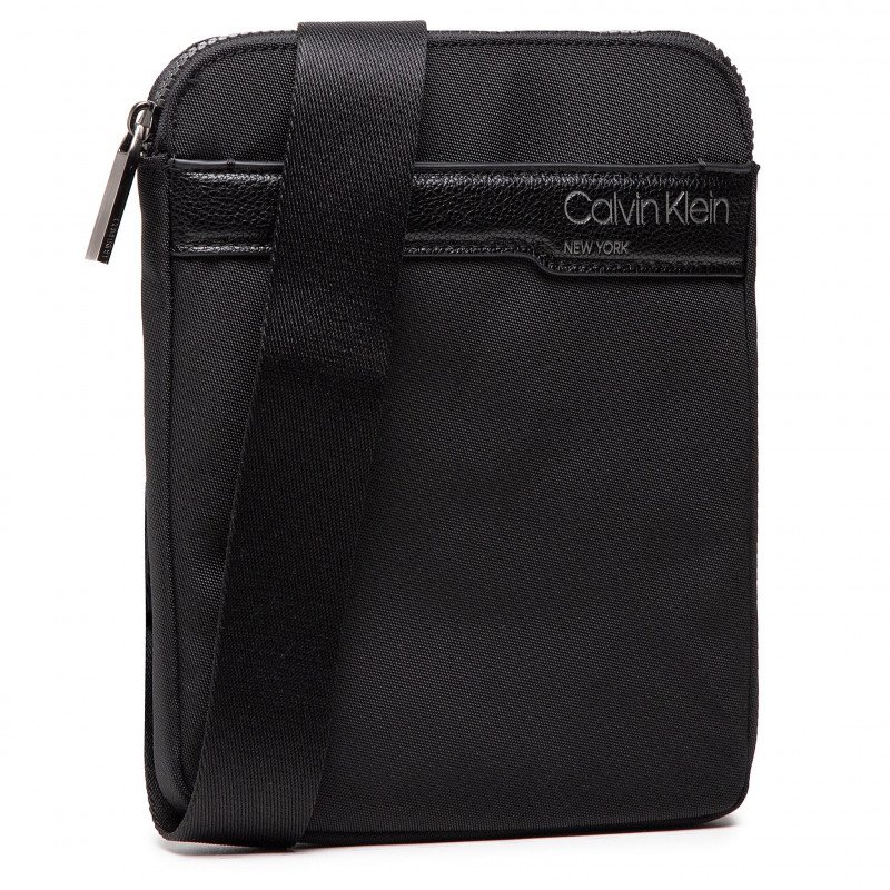 תיק צד לגבר של המותג CALVIN KLEIN דגם k50k506486