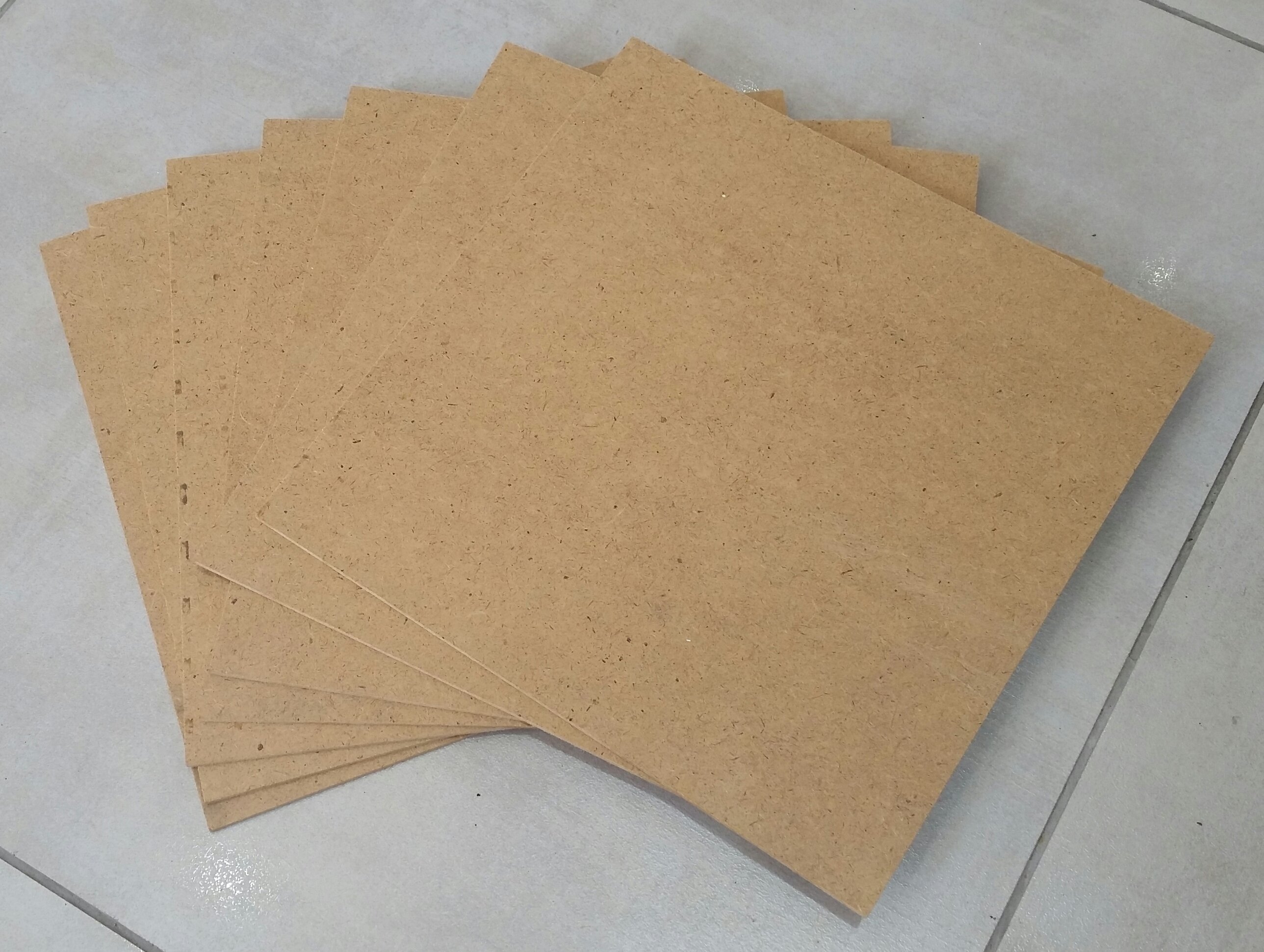 משטח mdf ללא ציפוי 29X29 סמ